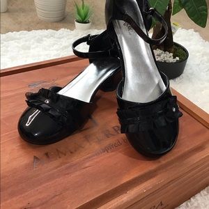 Critter | Patent Leather Shoes | Girls size 4